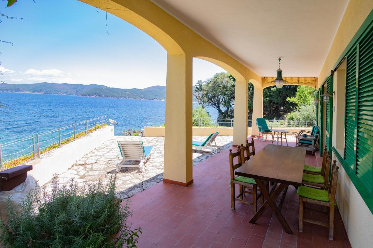 Villa Le Sprizze A Bordo Del Mare - Goelba Marciana Marina  Esterno foto