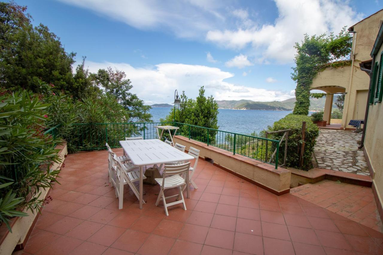 Villa Le Sprizze A Bordo Del Mare - Goelba Marciana Marina  Esterno foto