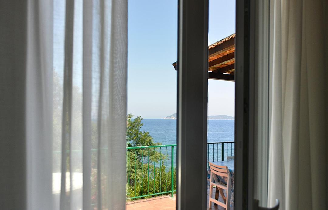 Villa Le Sprizze A Bordo Del Mare - Goelba Marciana Marina  Esterno foto